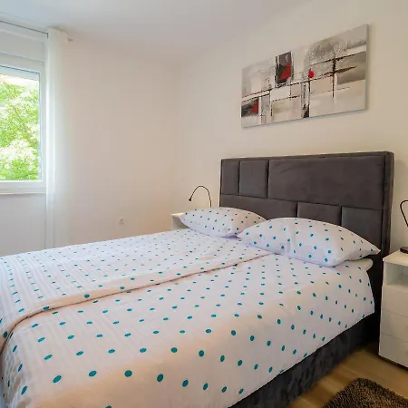 Birdsong Getaway Apartment Jurdani