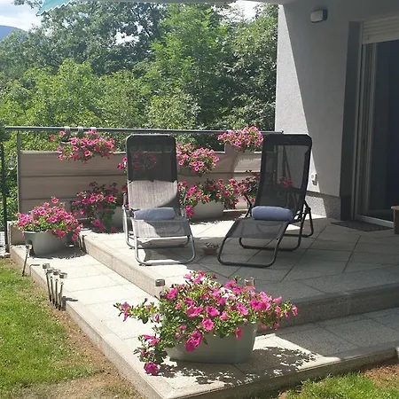 Apartment Birdsong Getaway