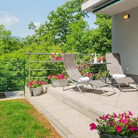 Apartment Birdsong Getaway