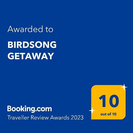 Apartment Birdsong Getaway *